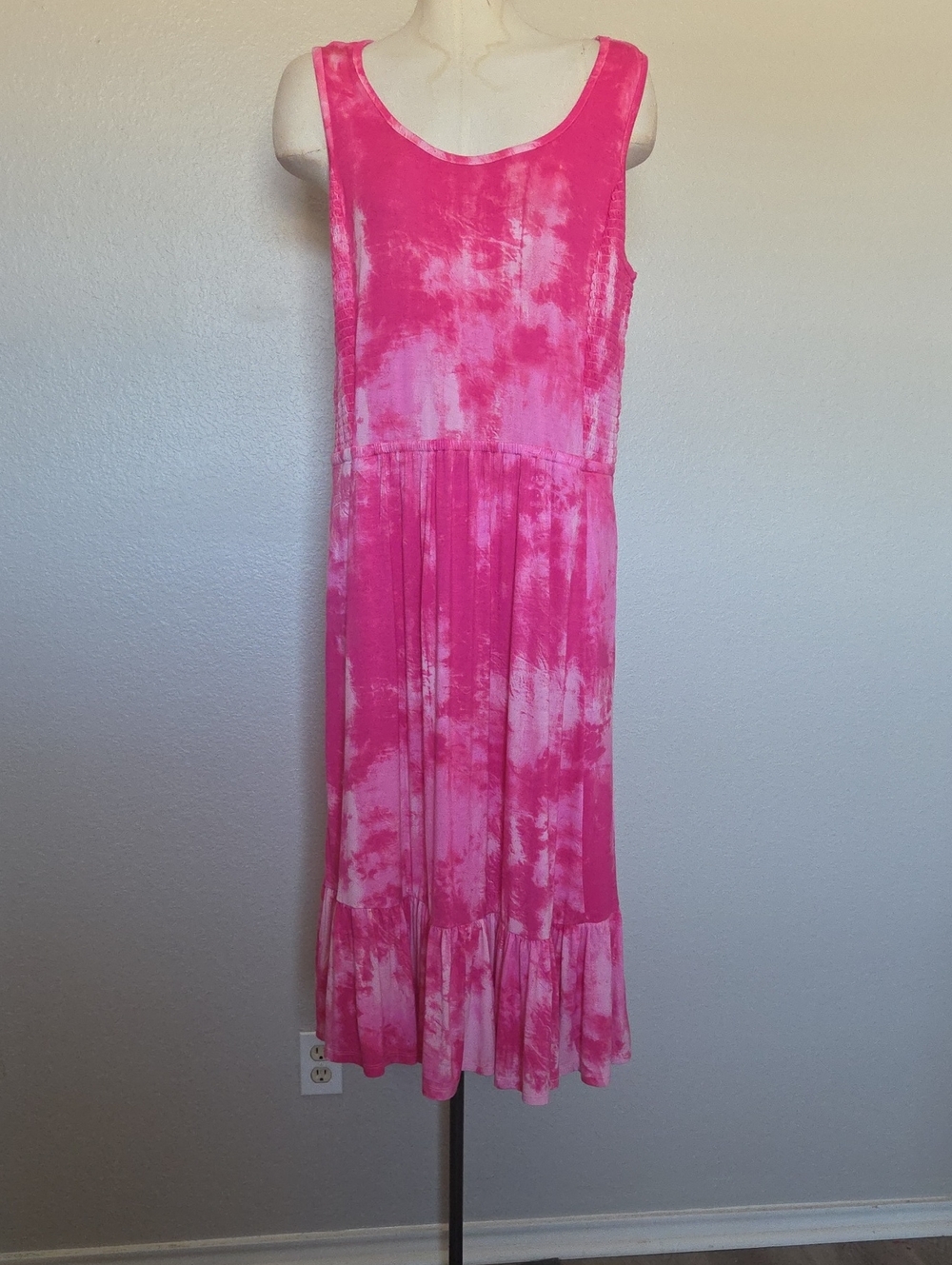 Women's Sleeveless Pink Tie-Dye Maxi Dress